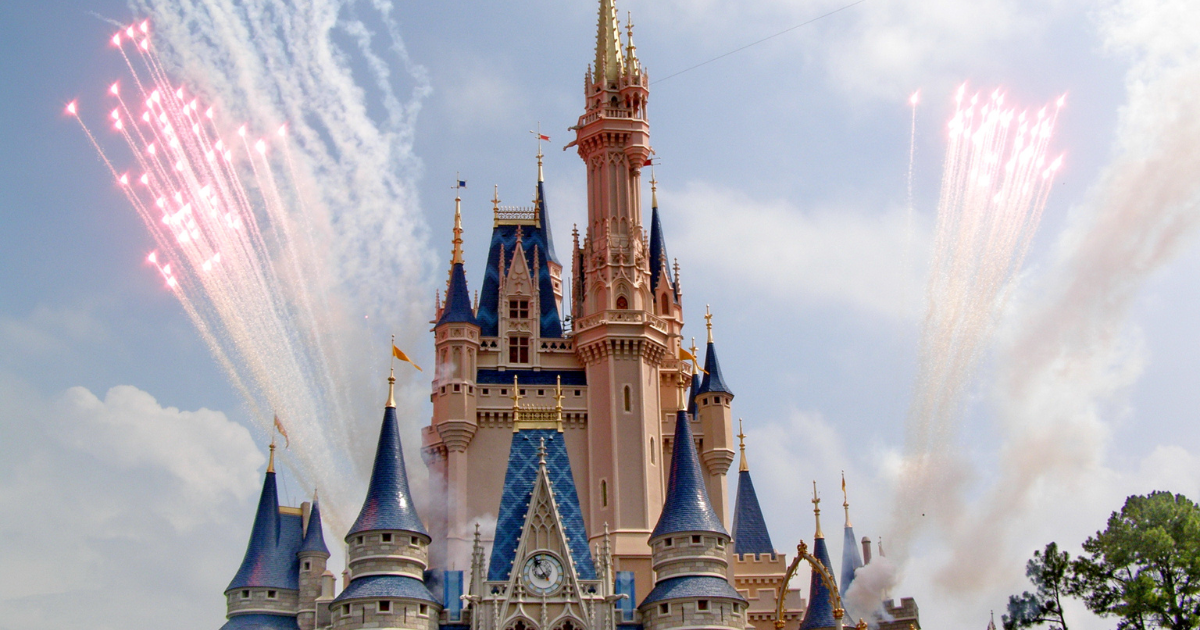 【ディズニー行く前にチェック!】家族4人の予算を解説!
