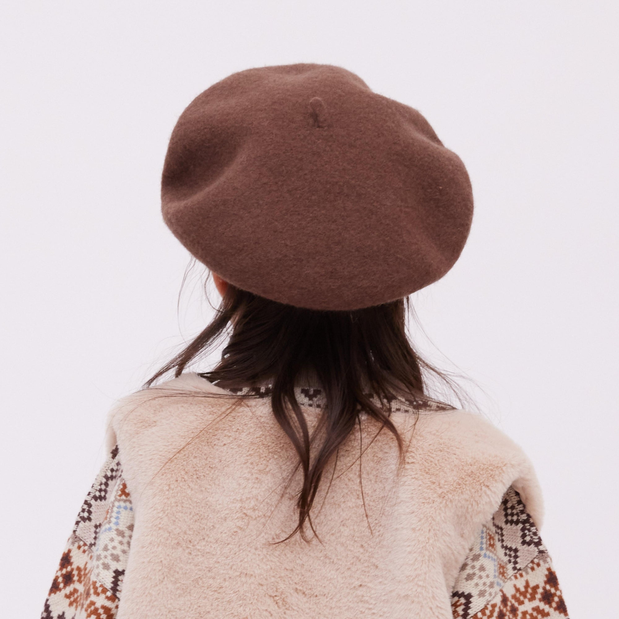 hat T1を被る女の子