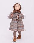 coat T1を着ている女の子