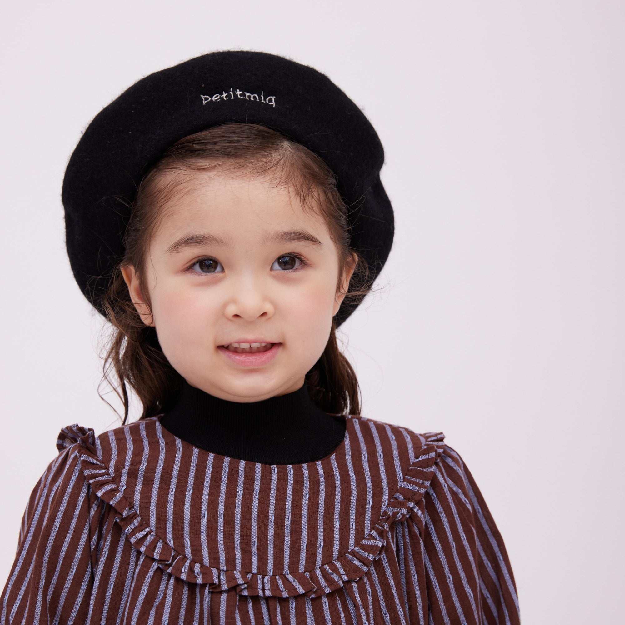 hat T1を被る女の子