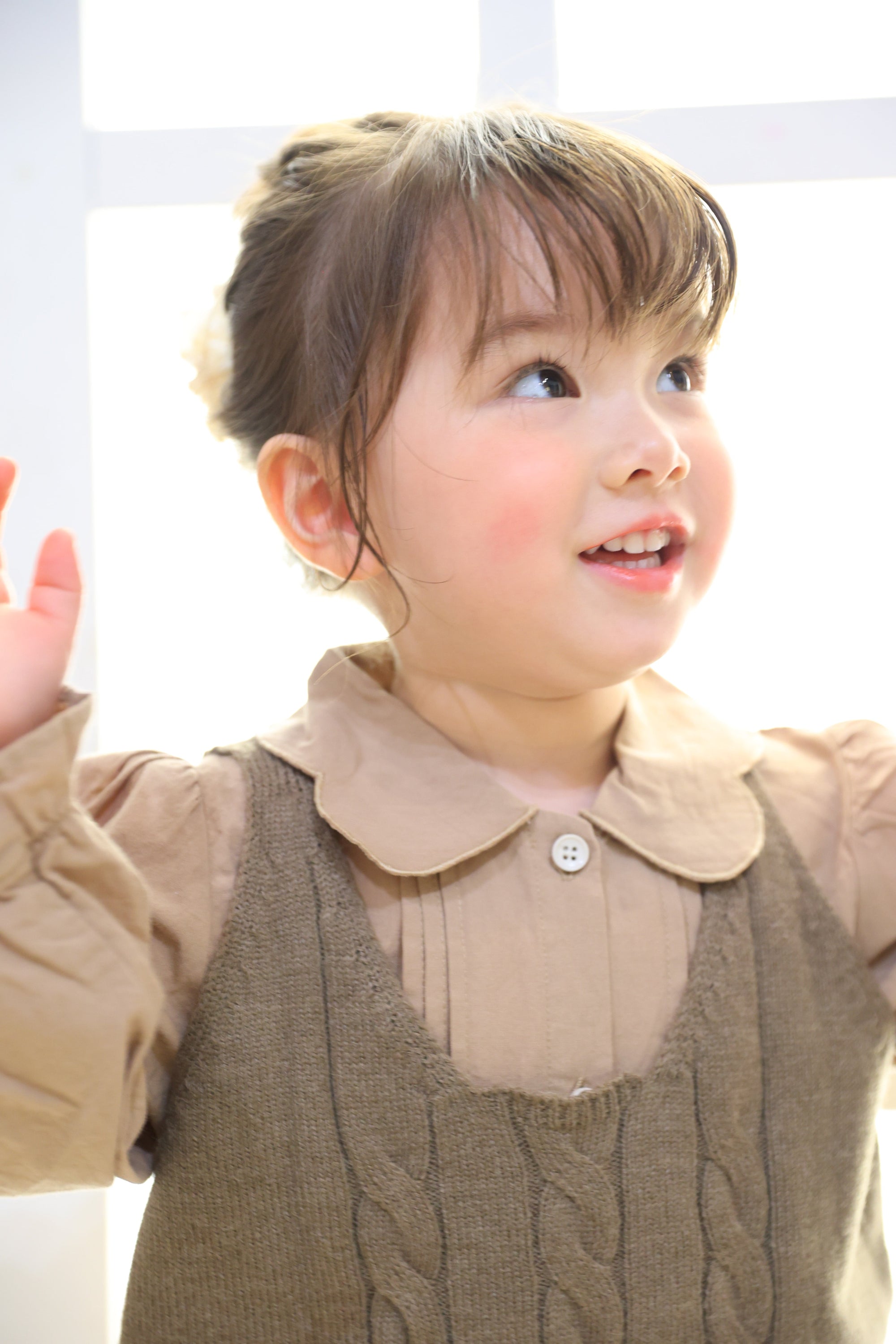 【OUTLET】クラシカルタック パフスリーブブラウス