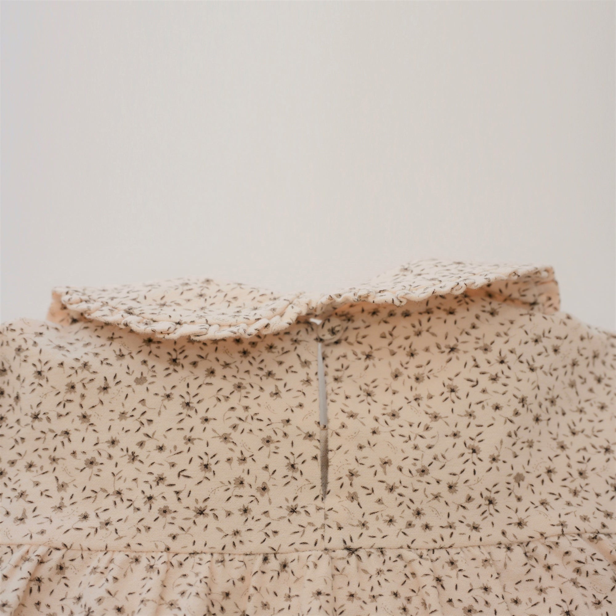 blouse E2 flower ホワイト