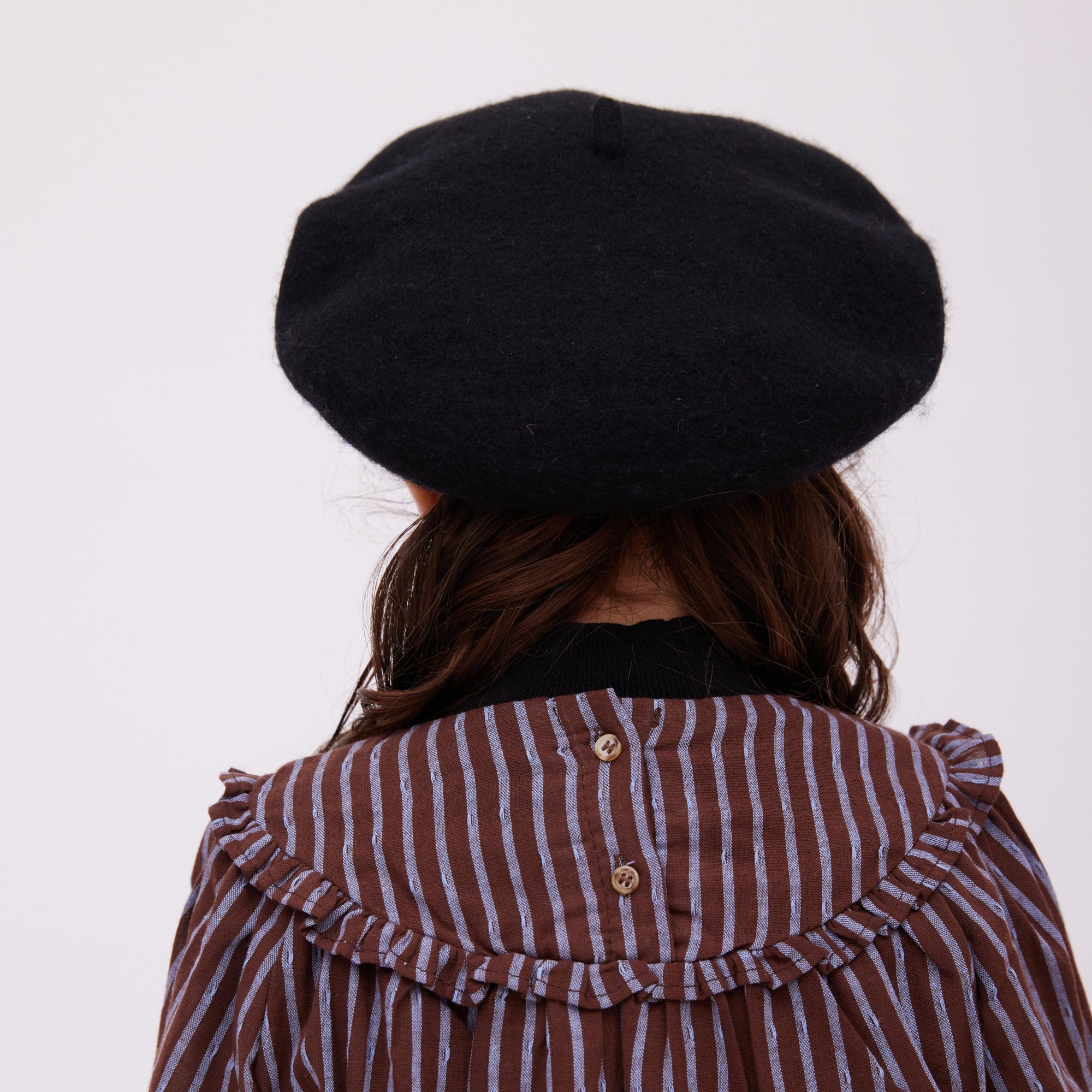 hat T1を被る女の子