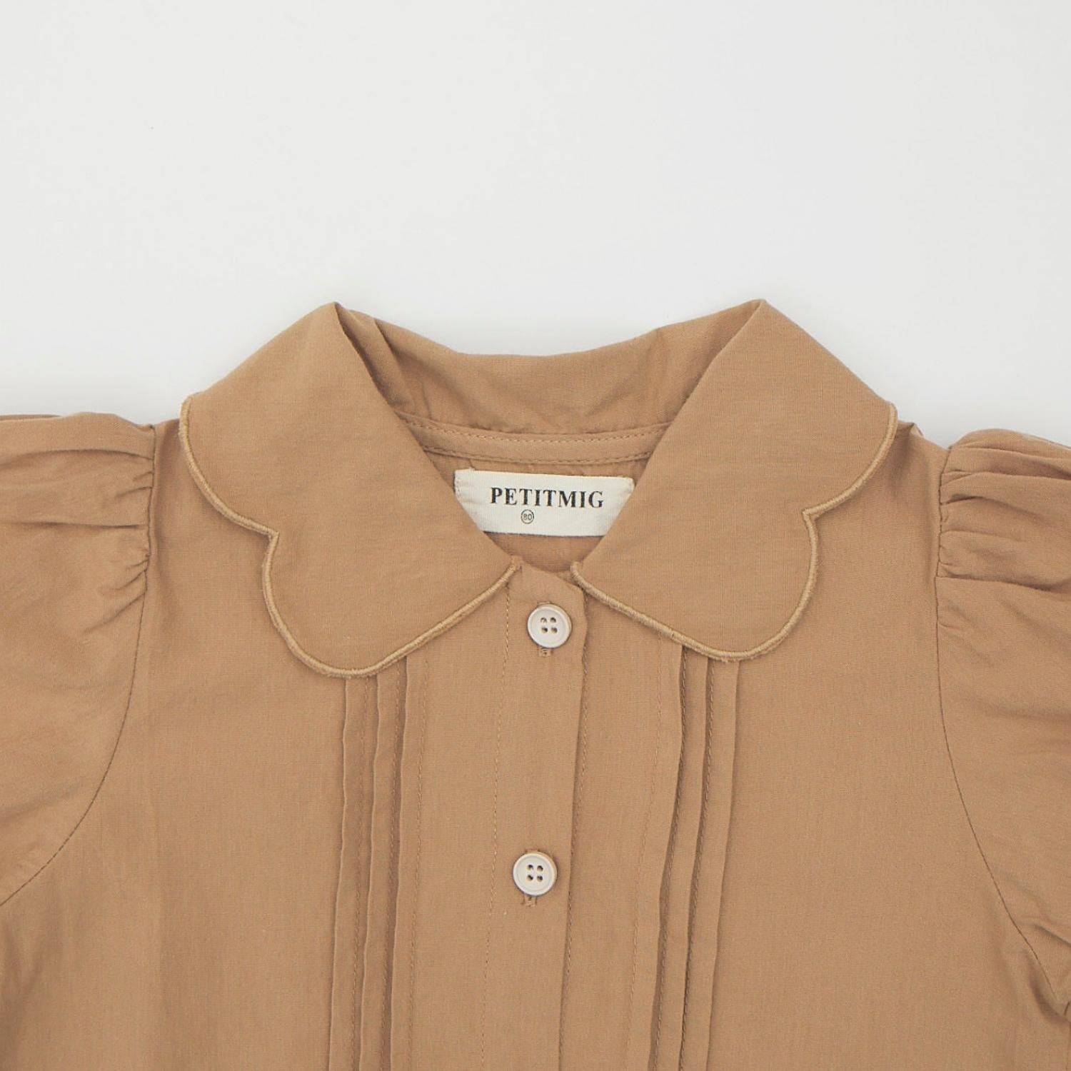 【OUTLET】クラシカルタック パフスリーブブラウス