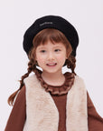 hat T1を被る女の子