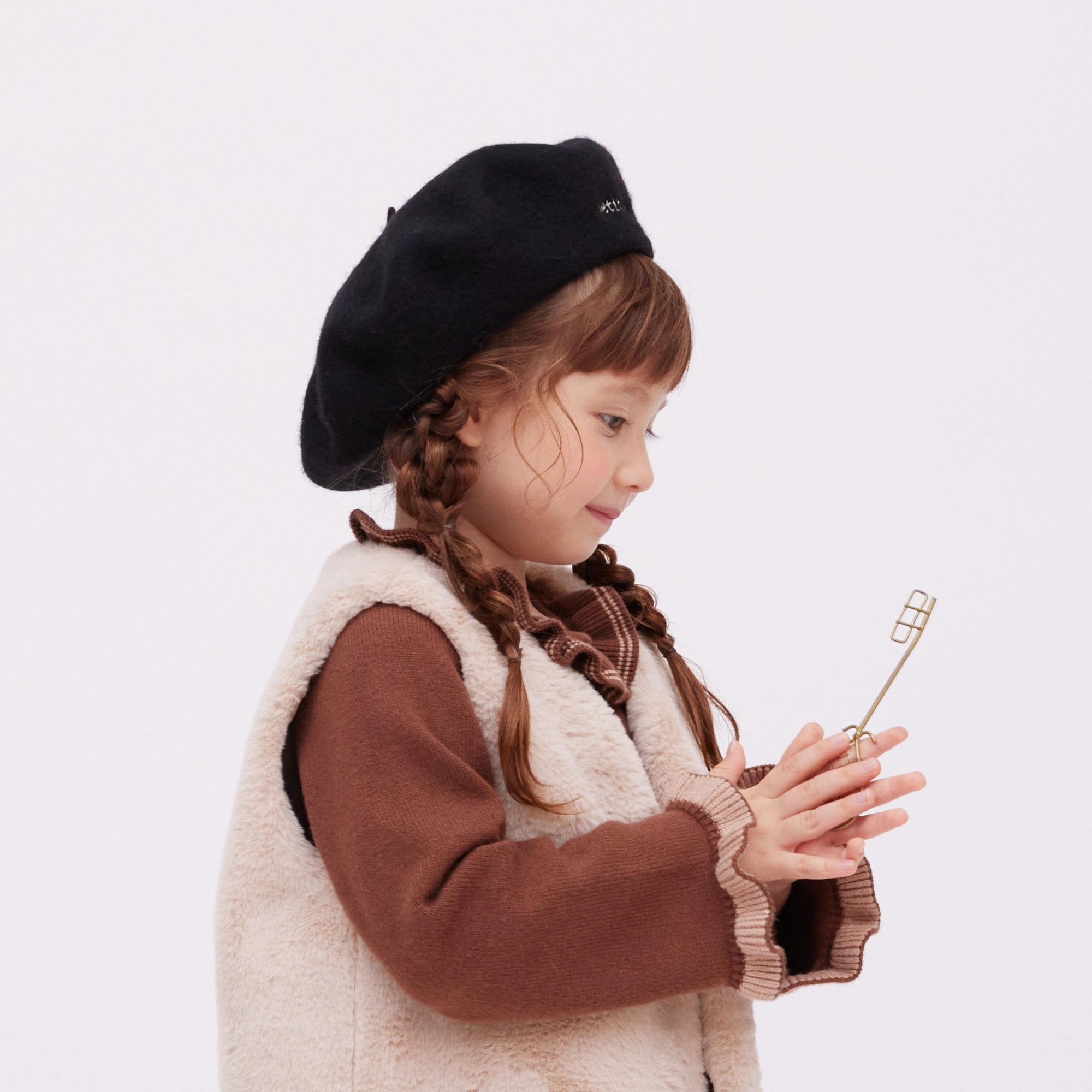 hat T1を被る女の子