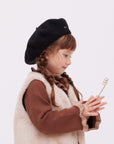 hat T1を被る女の子