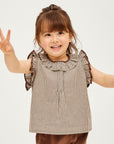 blouse p2 checkを着ている女の子