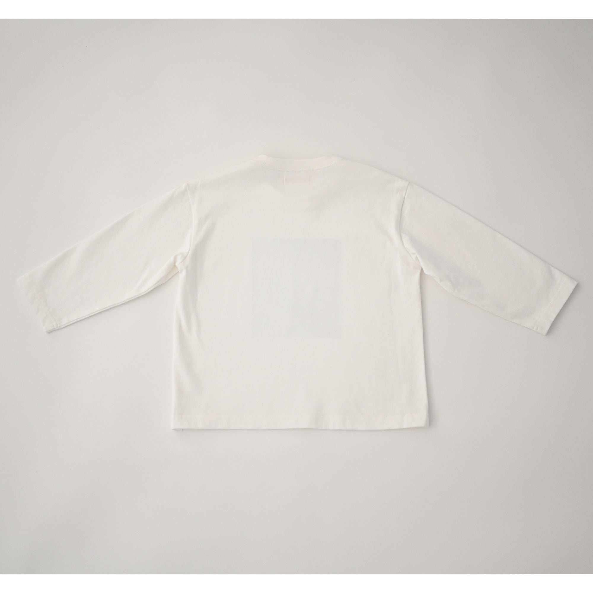 Tシャツ E3